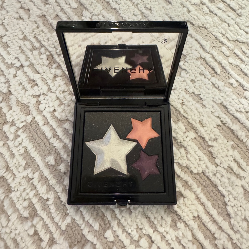New Givenchy Le Prisme Superstellar Intense & Radiant Eyeshadow